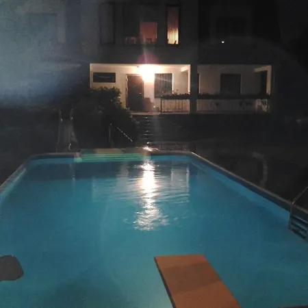 Dolphin Guest house Riga